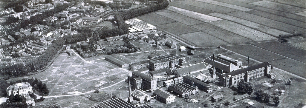 Cacaofabriek Van Houten in de eerste helft van de vorige eeuw. 