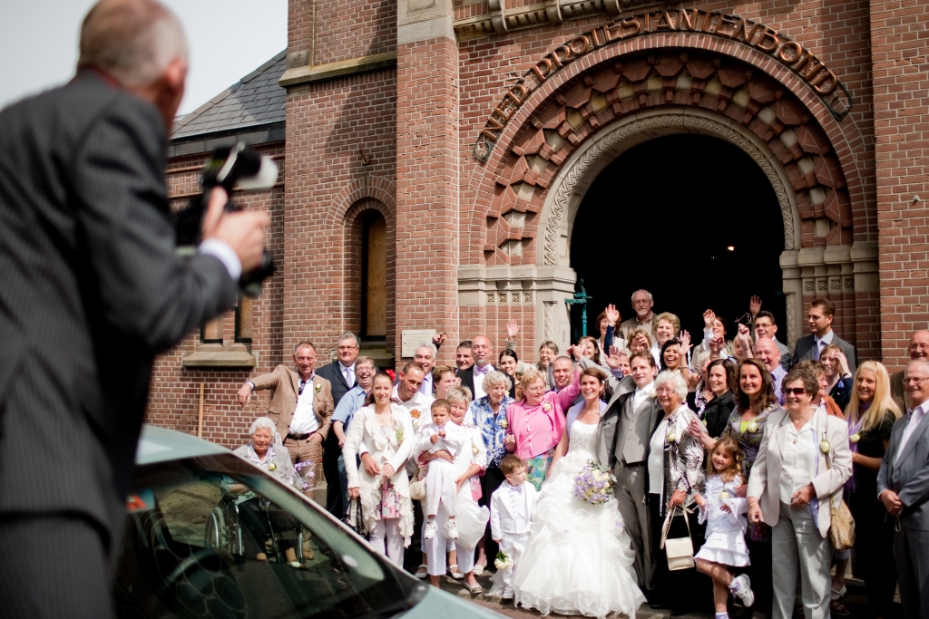 Een huwelijk in de Van Houtenkerk in 2011, een van de acht trouwlocaties in Weesp. 