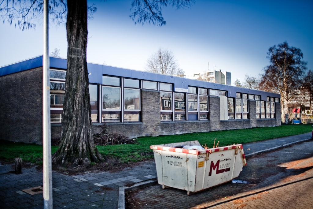 Oude Woudsmaschool in beeld voor jongerenwoningen.