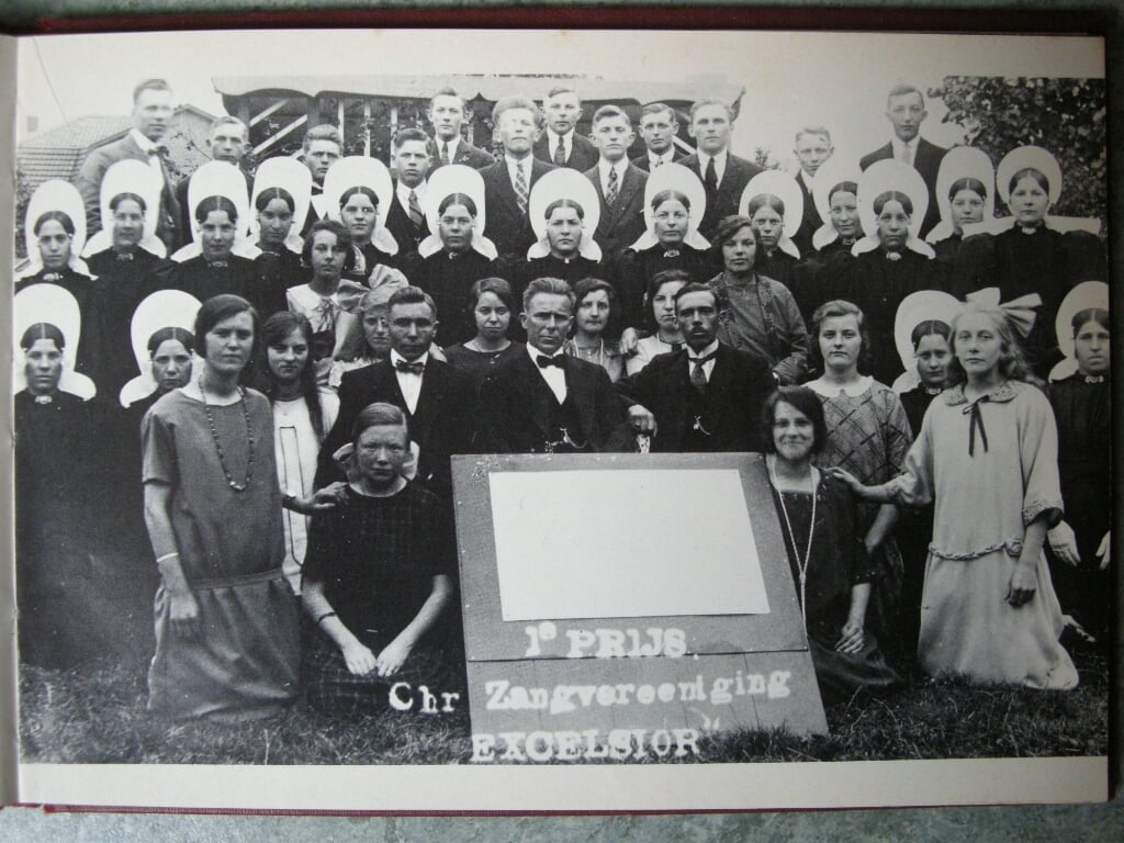 Een foto van het koor uit 1923.