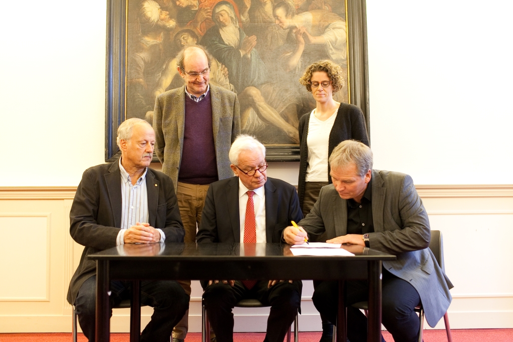 Op 8 december 2014 tekende Cees van Vliet de intentieovereenkomst met het kerkbestuur.