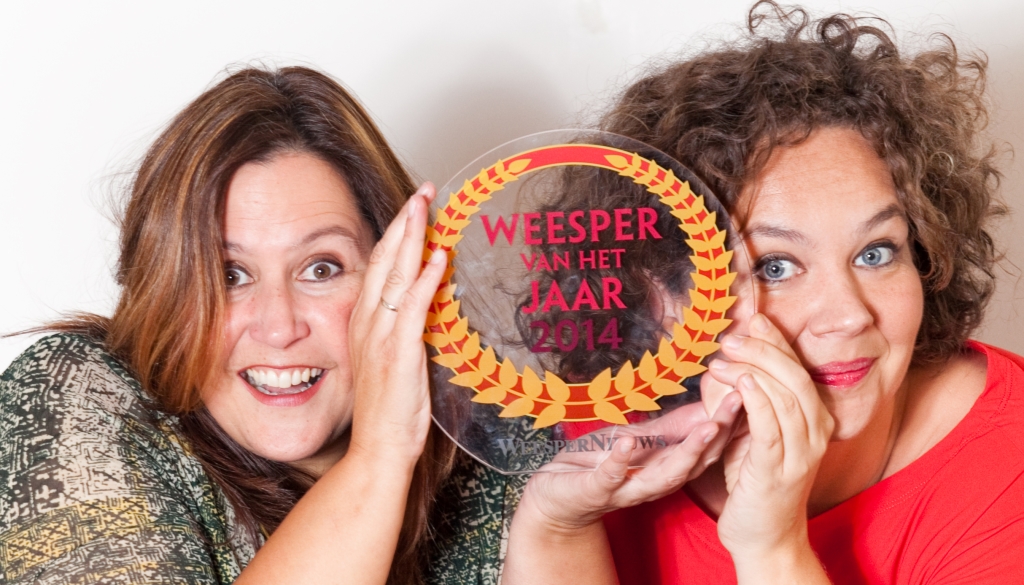 Daniëlle Meyer en Sara Kroos zijn Weespers van het Jaar 2014 vanwege hun theaterschool Zone 1380 en het Theaterpand Weesp.