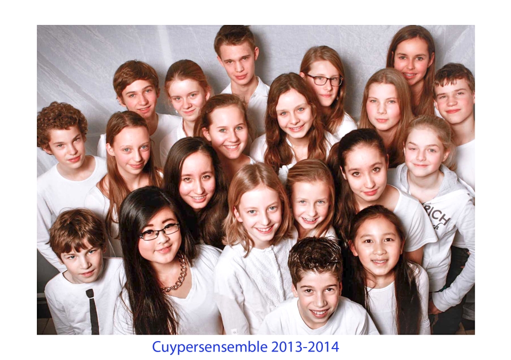 Het Cuypersensemble met rechts bovenin de 12-jarige Floris Bordewijk uit Weesp.