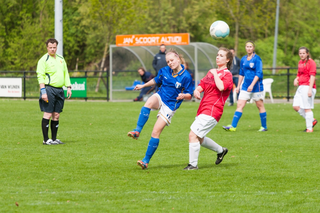 De voetbalsters van FC Weesp kwamen met 2-3 net tekort.