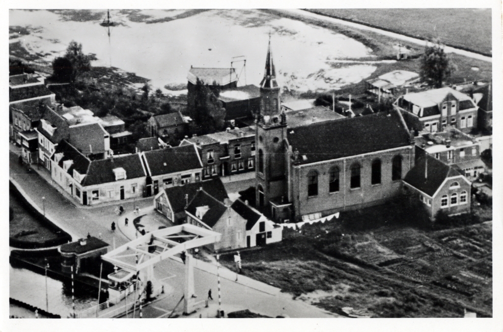 De kerk die vroeger aan het begin van het huidige Diemen-Zuid stond.