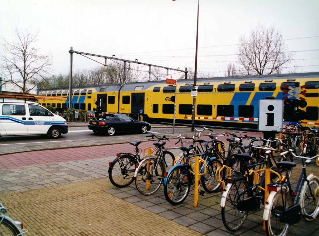Er zijn steeds meer treinen over het tracé in Diemen gaan rijden.