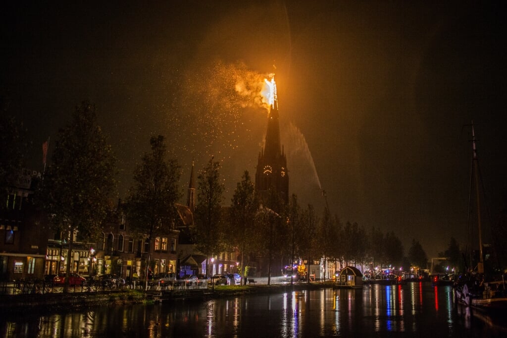 8 november: brand in de torenspits Laurentiuskerk. Hét nieuws van 2016. 