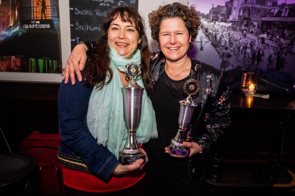 Bianca Verweij en Annette Wolthers; winnaars van 2018. 