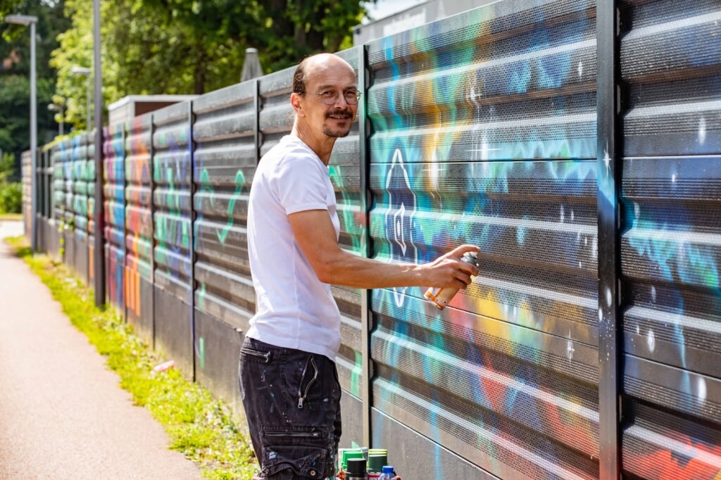 Over twee weken hoopt Eric van der Vegt zijn straatkunstwerk af te hebben. 