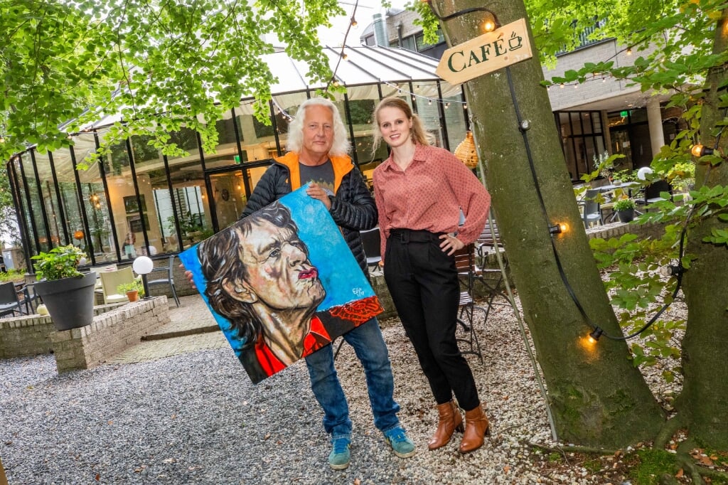 Het werk van Eddy 'Edjo' Geerlings is vanaf zaterdag te zien in het Wisseloord Café dat sinds maart wordt gerund door Jaimie Lloyd.