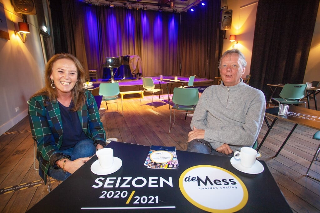 Stadspromotor Saskia Simons en cabaretier Johan Hoogeboom over het bewogen theaterjaar van podium deMess.