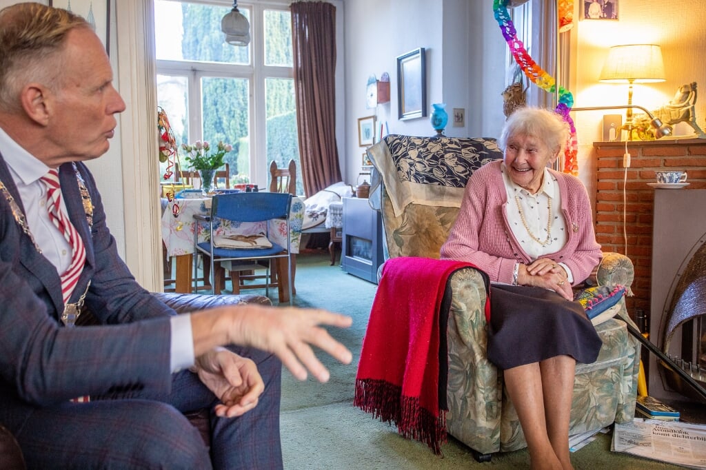 Pietje Ruysendaal-Bultman, Oma Pietje, viert haar 100ste verjaardag!