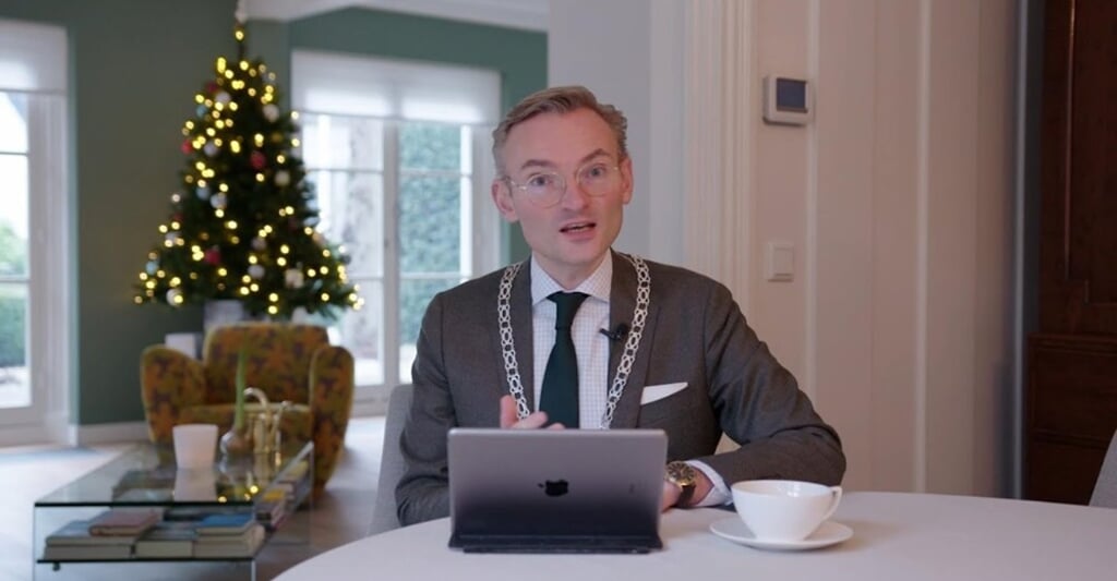 Burgemeester Nanning Mol heeft digitaal de inwoners van Laren toegesproken voor het nieuwe jaar.