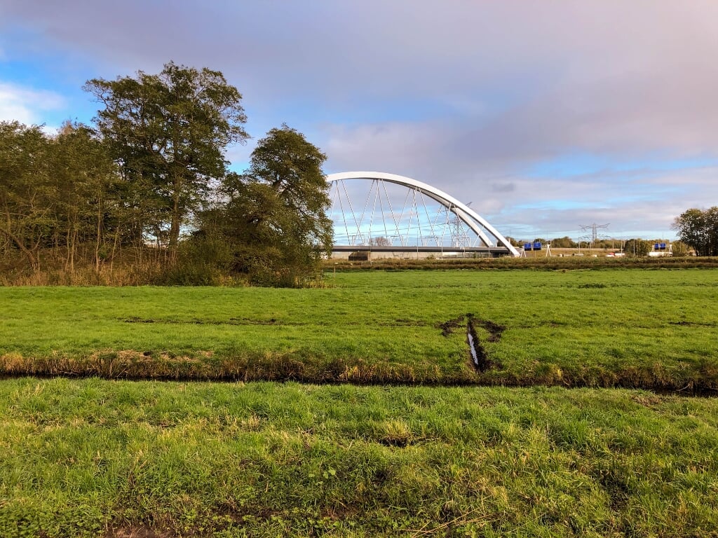 Als liefhebber van het open polderlandschap mag je blij zijn met de Zandhazenbrug.