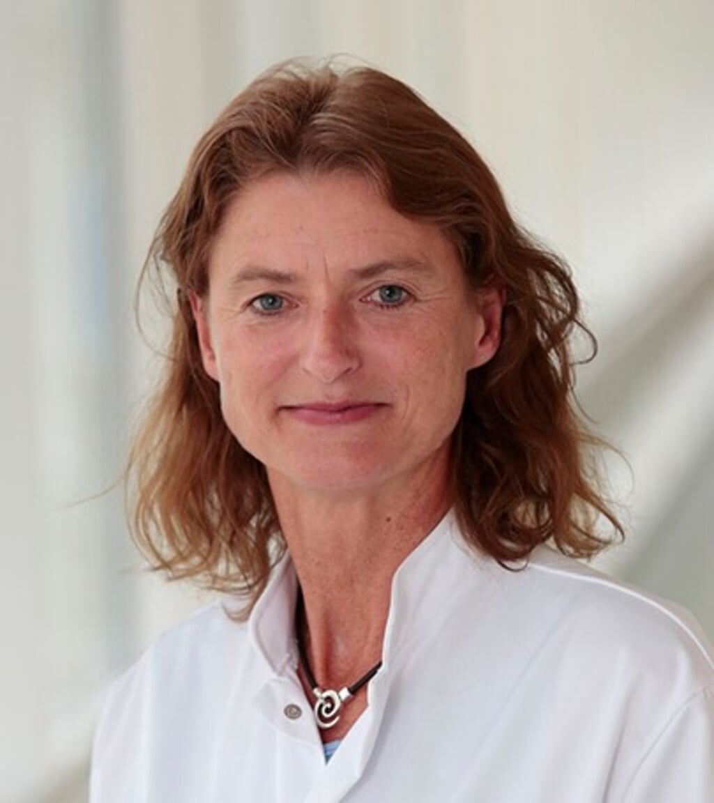 dr. Marianne Smits