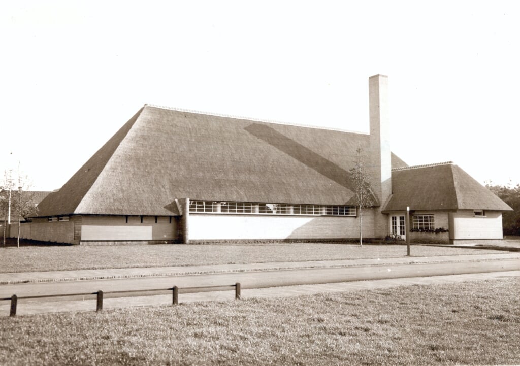 De Centrale School of Jan Ligthartschool in 1929. Ill. Gemeentearchief Gooise Meren en Huizen.