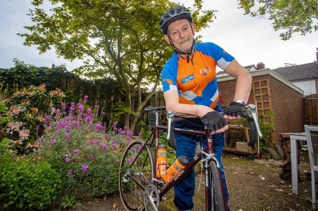 Joost de Kort fietst mee met Giro di Kika en is op zoek naar sponsoren. 