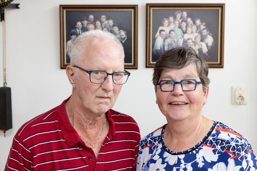De ultieme vrijwilligers, zo zou je Karel en Rita van Gemert kunnen noemen. Beiden doen ze al ruim vijftig jaar vrijwilligerswerk in Weesp. 