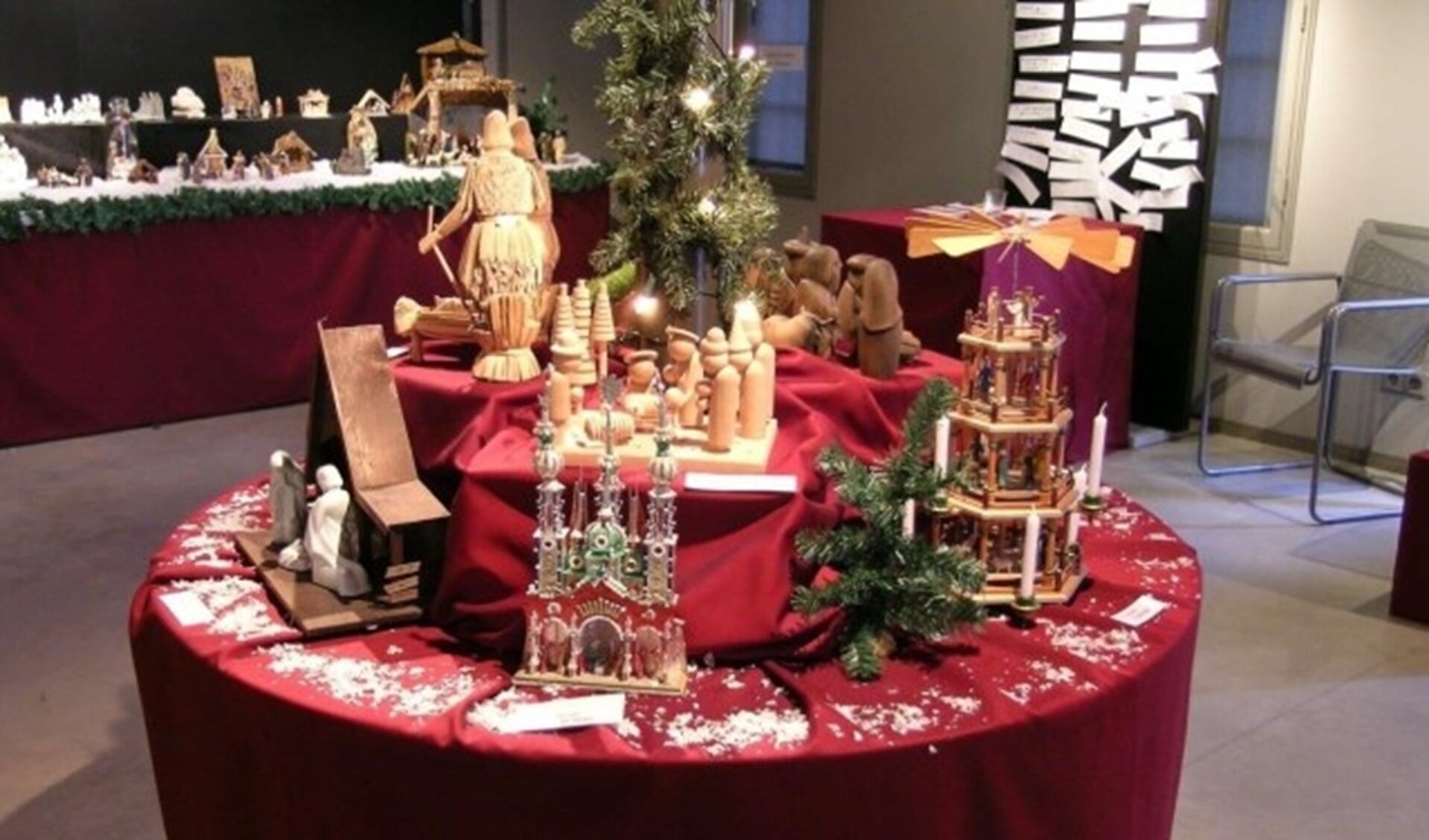 Kerststallen uit de hele wereld zijn in de kerstperiode te bewonderen in Het Waalres Museum.