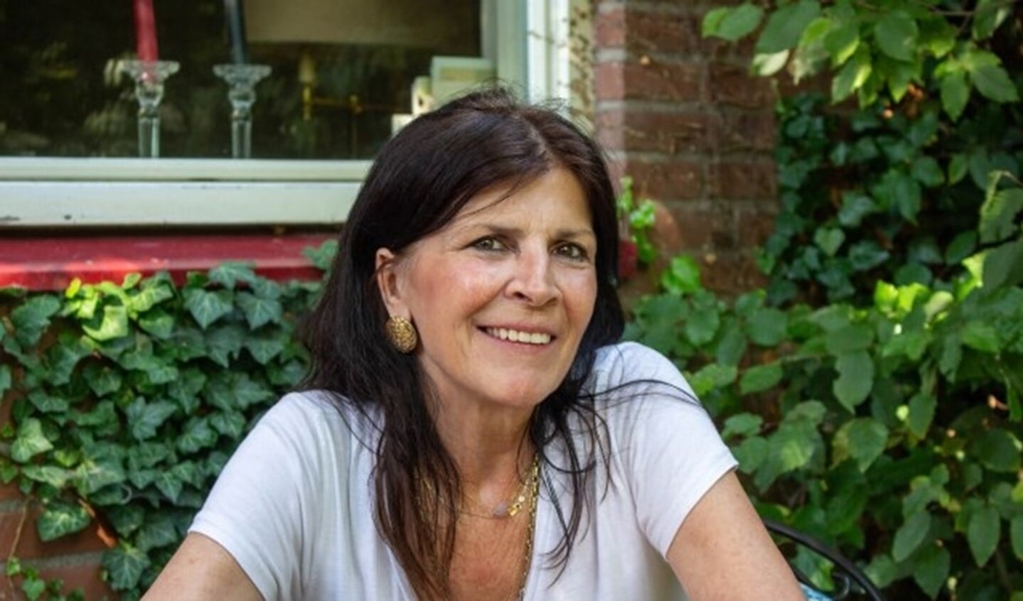 Filosofe Karin Melis is de gast in het AD Café van zondag 8 december.