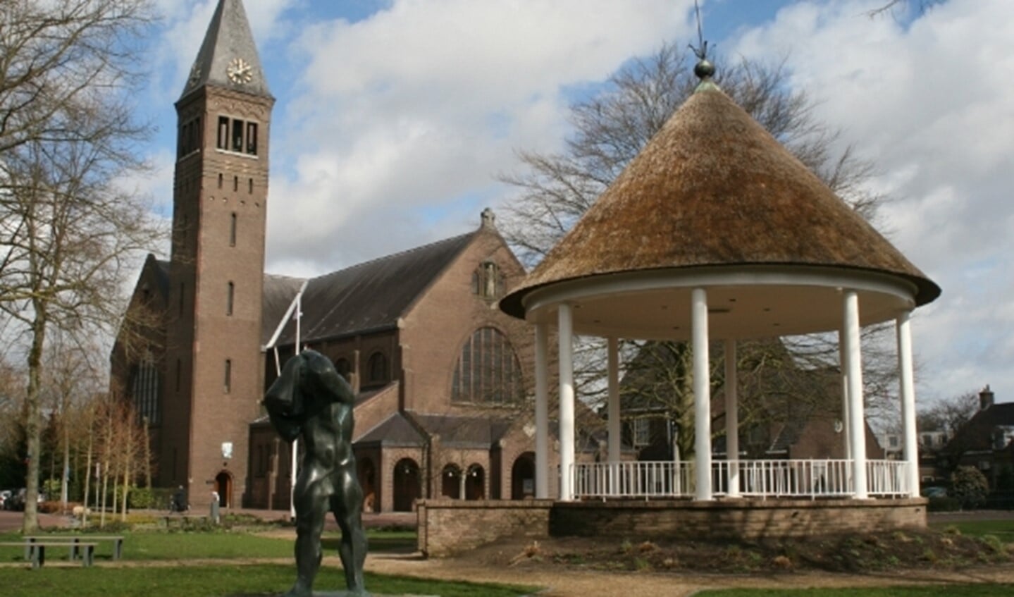 De Willibrordusparochie vraagt kerkgangers weer om vooraf telefonisch hun plek te reserveren.
