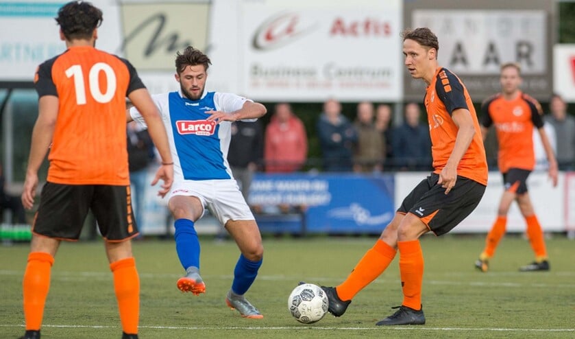 <p>Zaterdag ontmoeten SV Someren en NWC elkaar opnieuw op sportpark 't Root. (Foto: Hein van Bakel)</p>