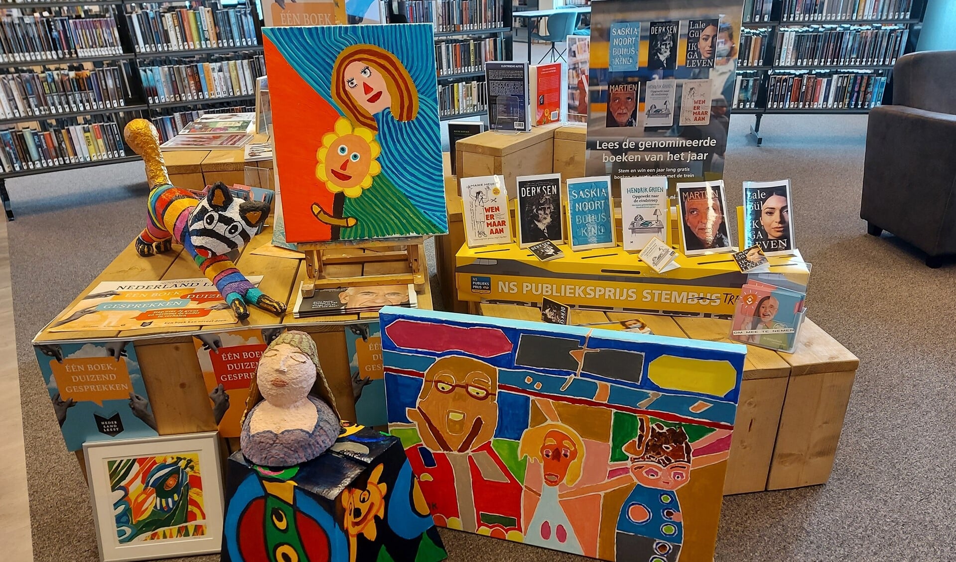 In de bibliotheek in Someren is er vanaf zaterdag een kleurrijke tentoonstelling te zien.