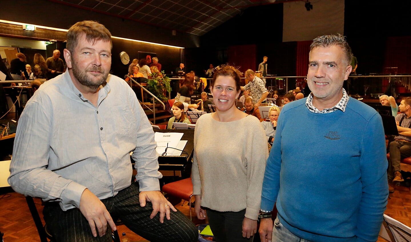Jos Kuipers, Miranda Dijkstra en Joep Habraken zijn opgelucht dat ze eindelijk weer samen muziek kunnen maken. (Foto: Jurgen van Hoof)