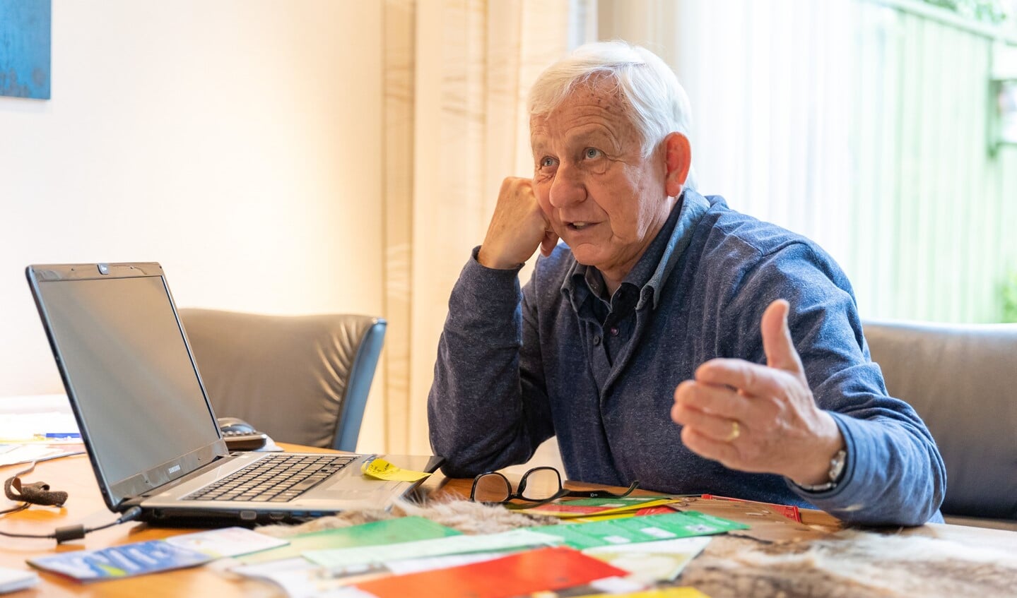 Wil van Gerwen zit boordevol verhalen over het oude bakkersvak. (Foto: Connie Sinteur)