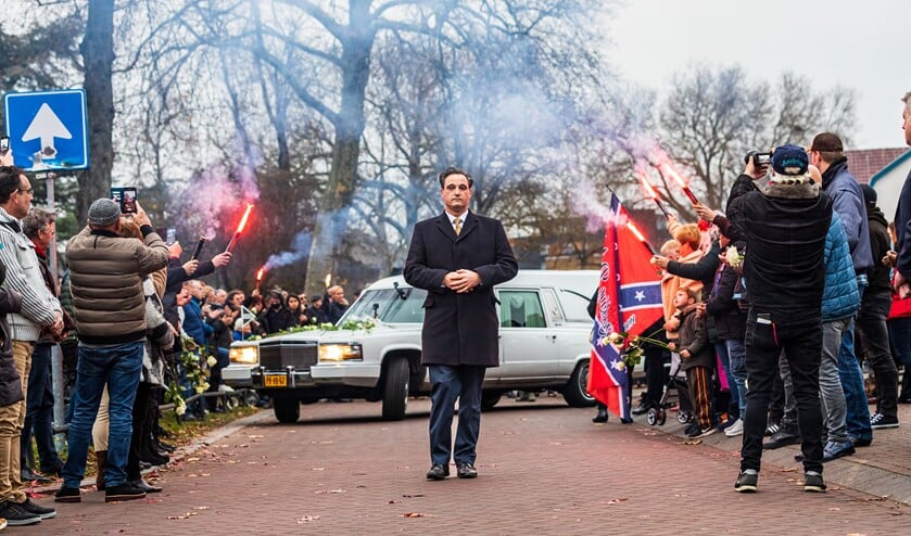 Zaterdag is in Nuenen afscheid genomen van zanger Mark Elbers. (Foto's: Micle de Greef)