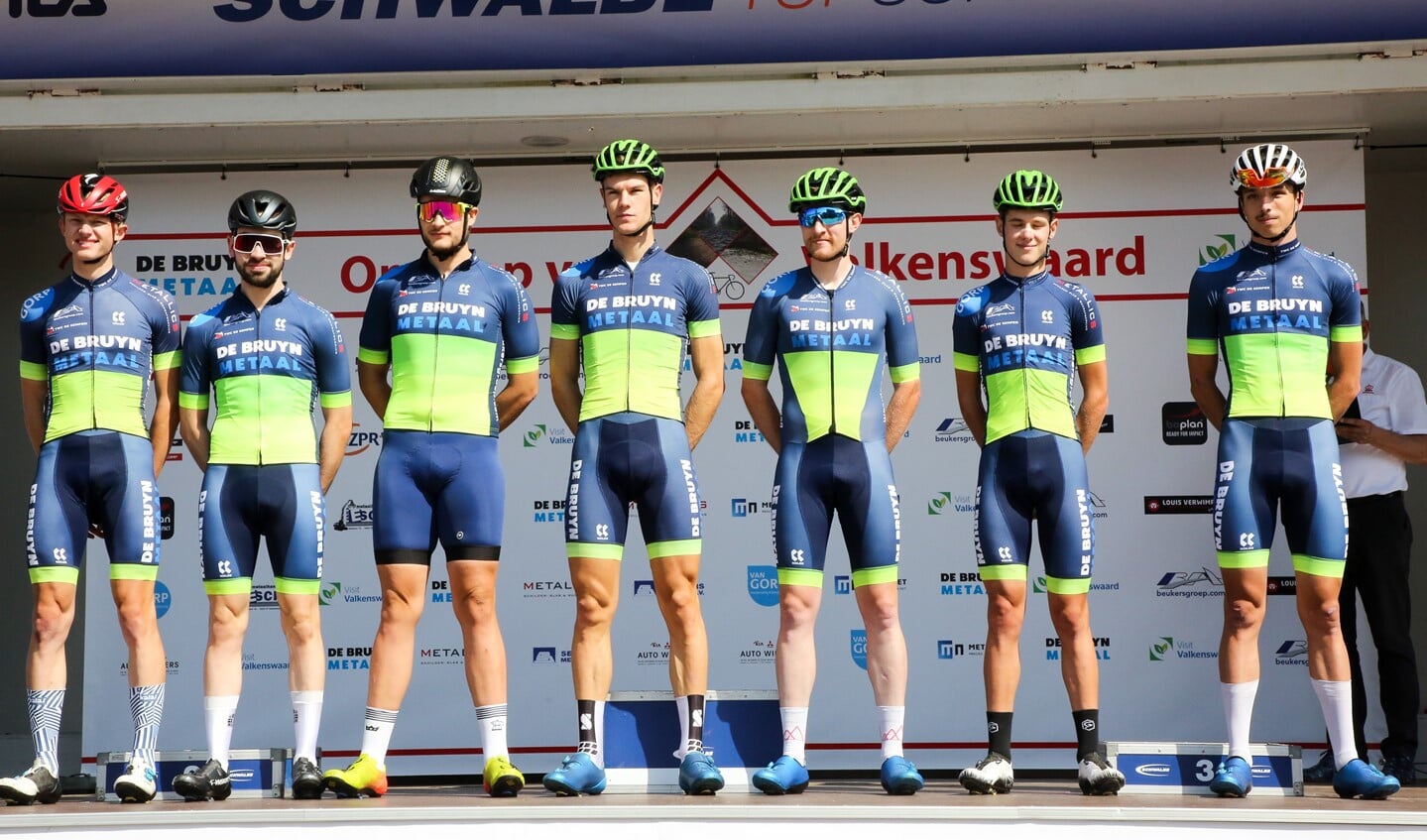 De presentatie van de elite/U23-ploeg vorig jaar. Dit jaar is het team van TWC De Kempen stevig uitgebreid.