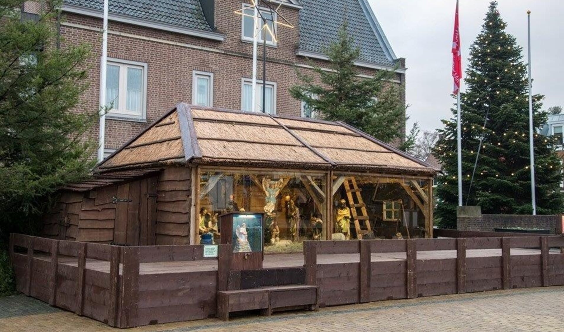 De kerststal op het Wilhelminaplein in Someren. Ook dit jaar zal de stal weer te bezichtigen zijn.