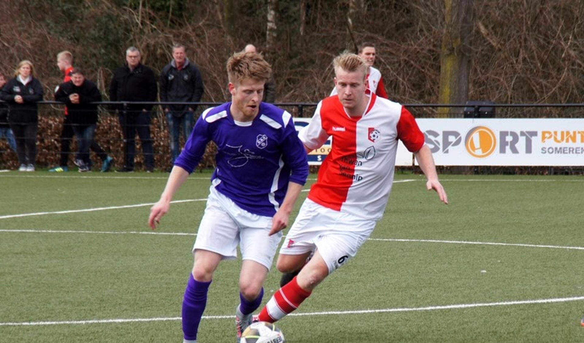 Een archieffoto van een eerdere derby tussen SV Lierop en SSE.