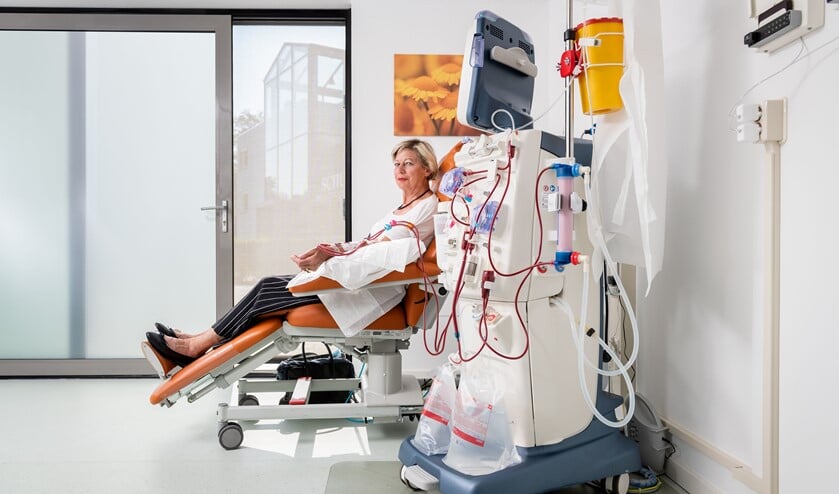<p>Mieke de Bruin dialyseert voortaan in een dialysehub dichtbij huis. (Foto: Tom van Limpt)</p>