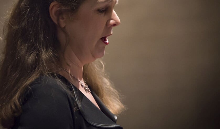 <p>Sopraan Irene Meeuwvis verzorgt samen met Rob van Heck, zaterdag aanstaande een concert in de AD-kerk.</p>