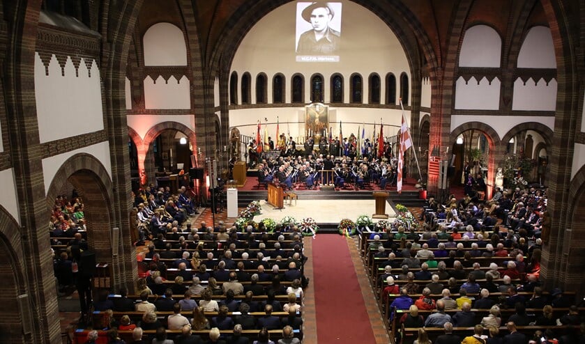 <p>De Provinciale Herdenking van Brabantse Gesneuvelden vindt dit jaar plaats in besloten kring maar wordt wel live op televisie uitgezonden. </p>