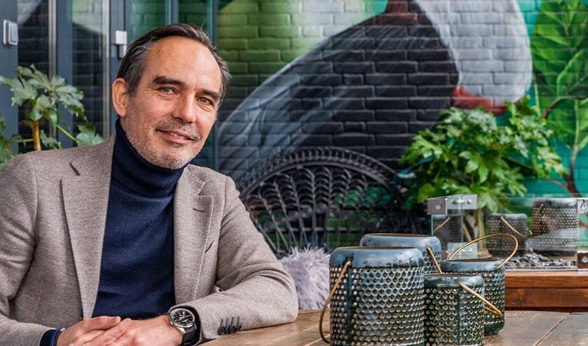 <p>Alexander Holterman, directielid Van der Valk Hotel Eindhoven, was buddy voor Mandy Lutterman. </p>