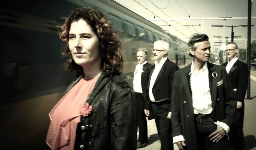 <p>Binnenkort in De Hofnar: Maas brengt klassiek en pop samen in de voorstelling 'Door Stromen.'</p>
