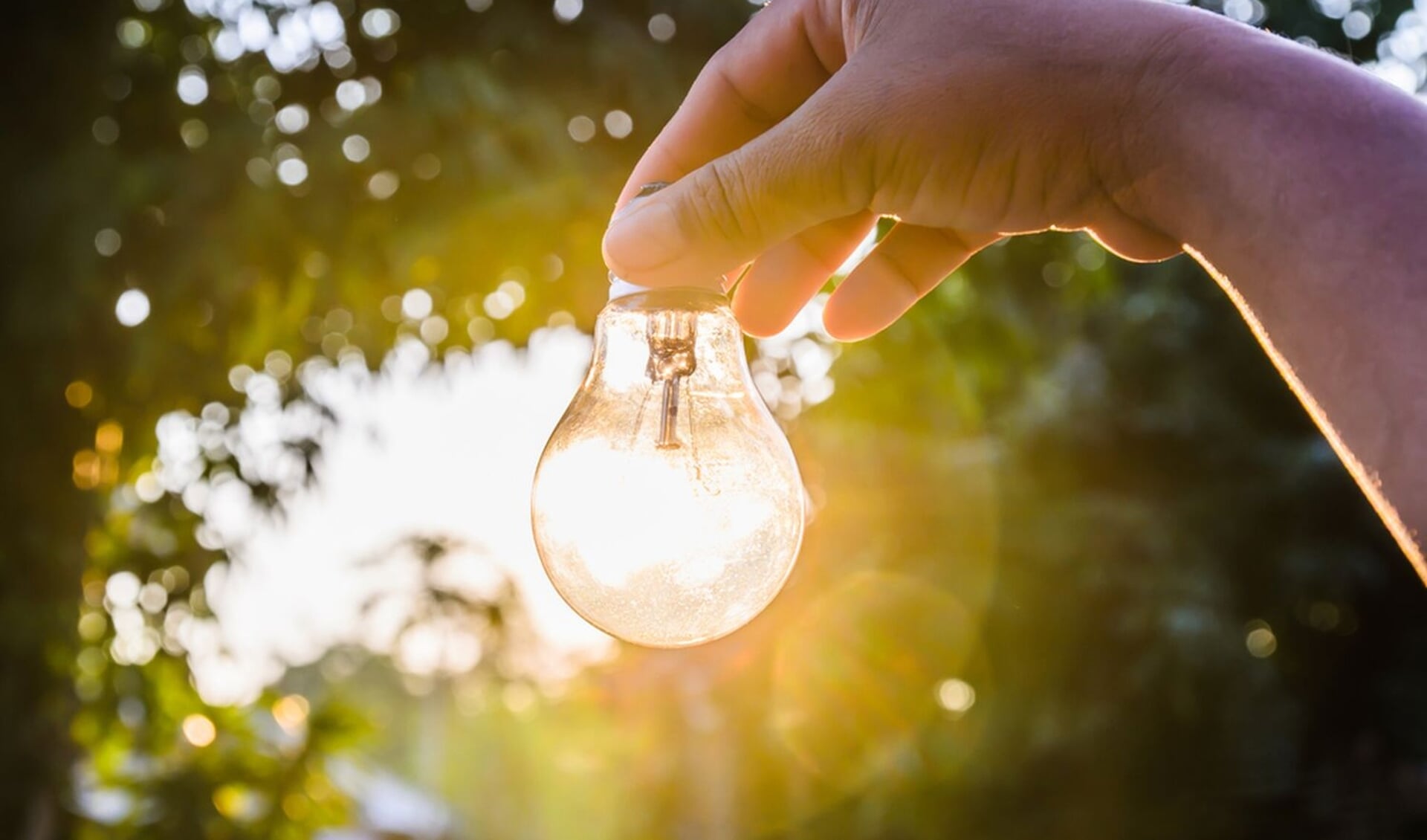 De fossiele brandstoffen raken op en de wereld moet overstappen naar andere vormen van energie, maar hoe?
