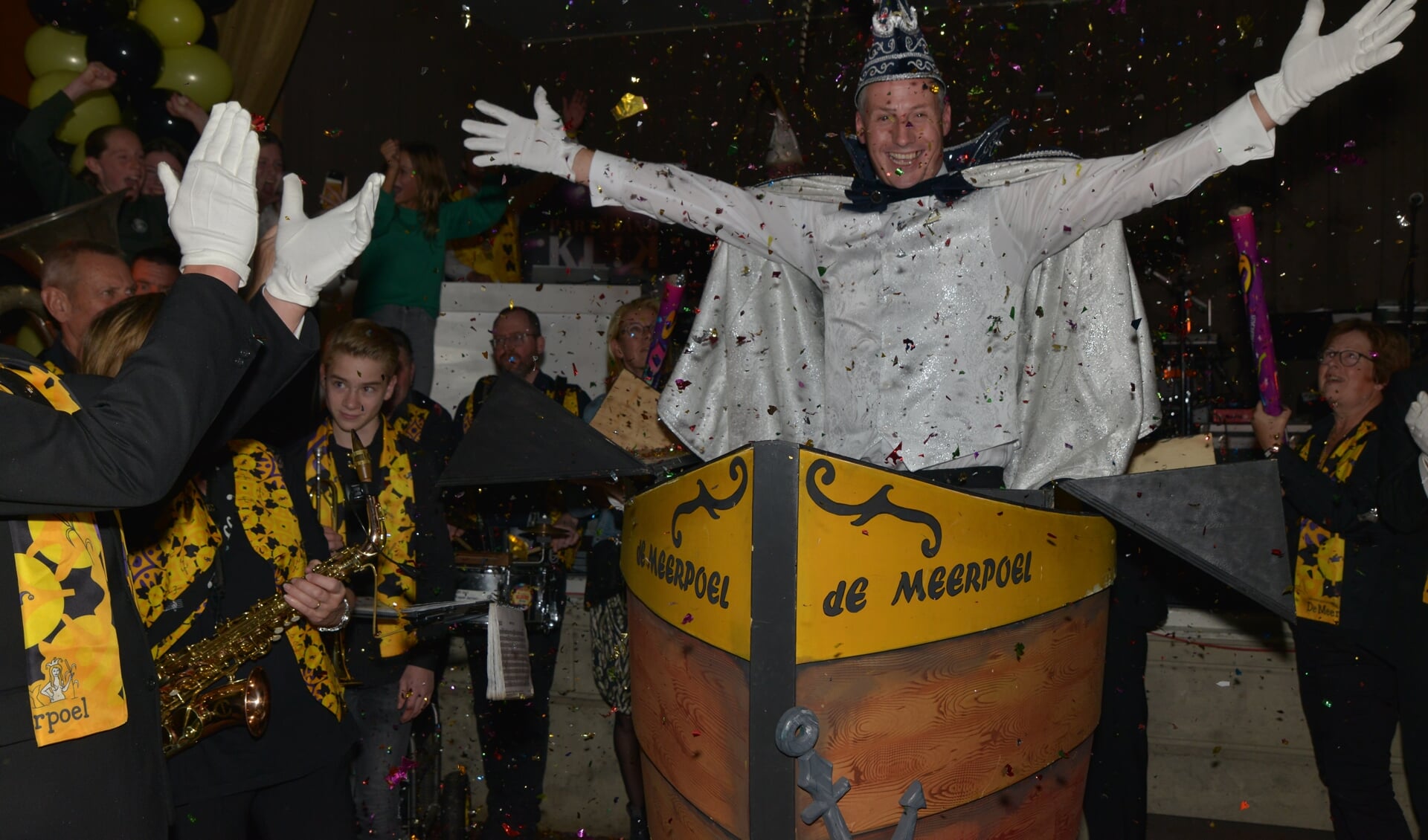 Daan Raijmakers werd zaterdag onthuld als de nieuwe prins van carnavalsvereniging De Meerpoel. (Foto: Eric Driessen)