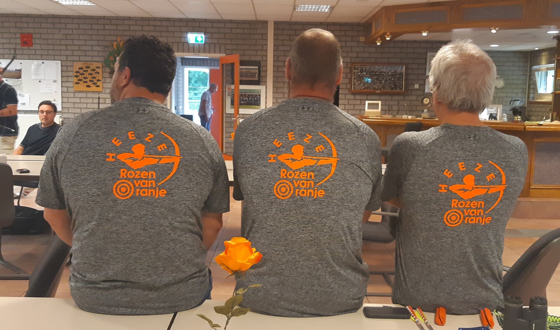 Leden van Rozen van Oranje hopen dat mensen kennis komen maken met de sport en de vereniging.