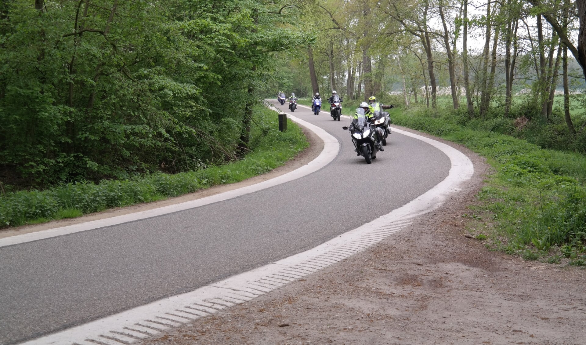 De rijders maakten een mooie rit door Limburg en een stukje Duitsland.
