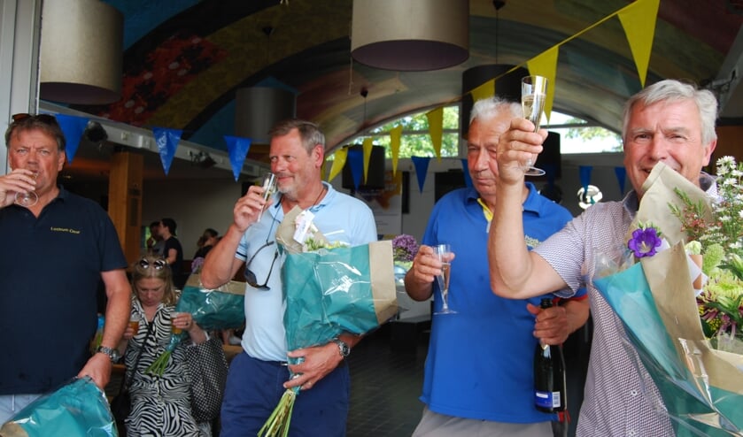 Mart Boelens, Joep Eickholt, Paul Bos en Edwin Haest zijn vijftig jaar bij Hockey Geldrop. (Foto: Corinna Romanesco)