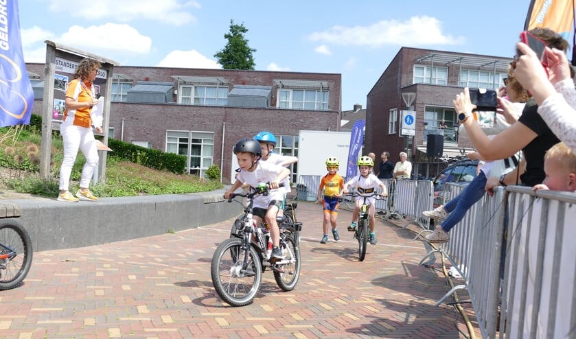 Felle strijd bij de dikke banden race.