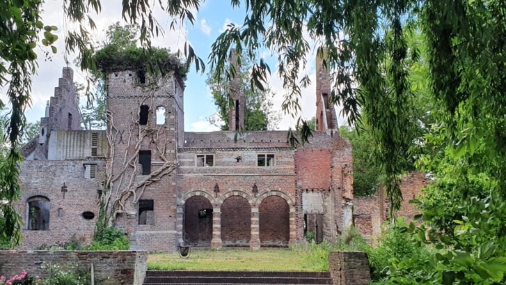 De ruïne van Kasteel Asten is maandag tijdens de Dag van het Kasteel geopend.