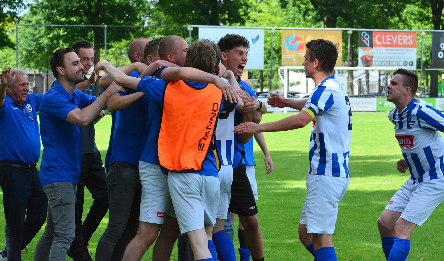 In juni dwong SV Someren promotie af op het veld in Stein.