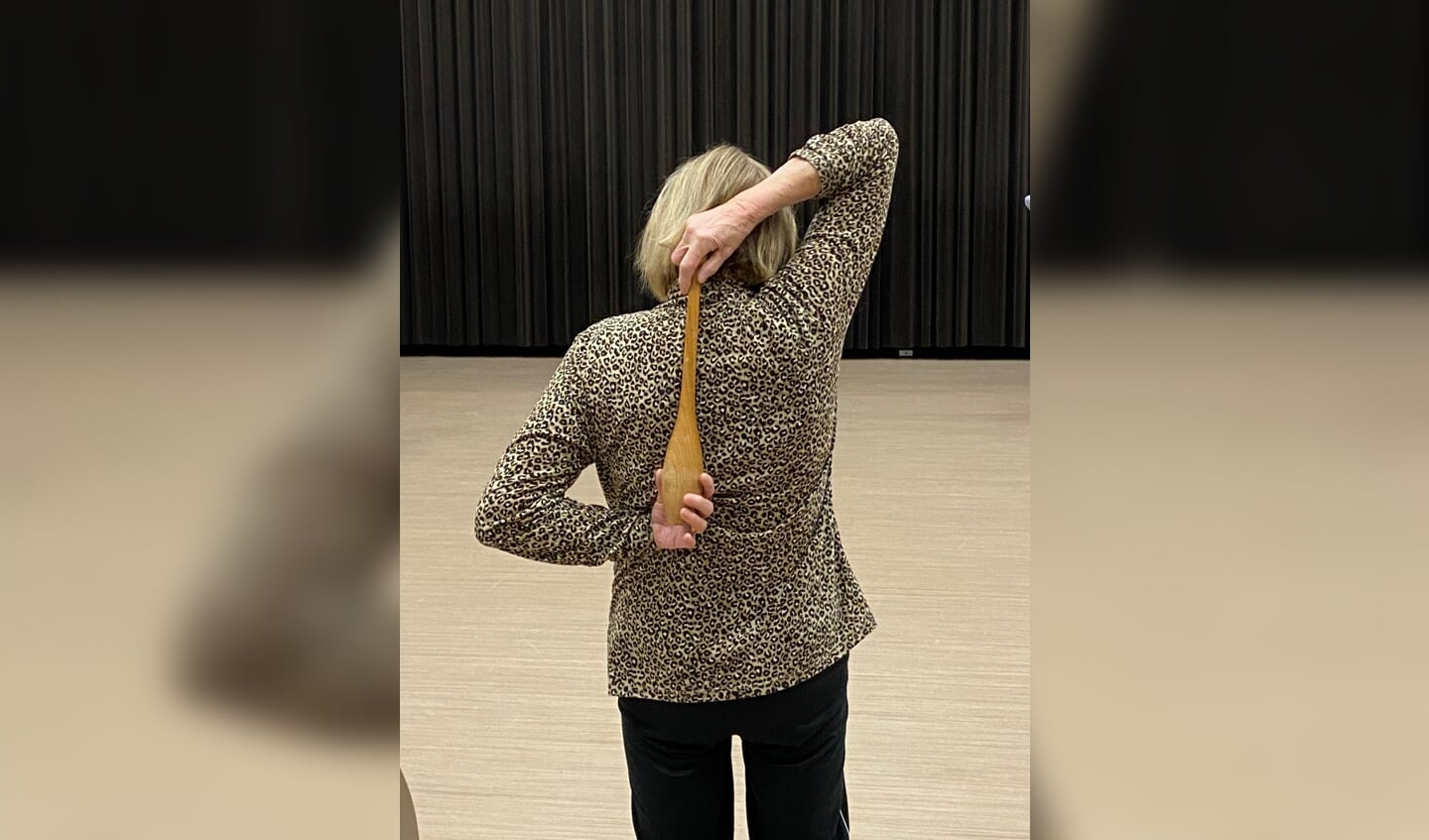Het aanbod van Onis Welzijn bevat verschillende vormen van bewegen, zoals dansen, gymnastiek en stoelyoga.