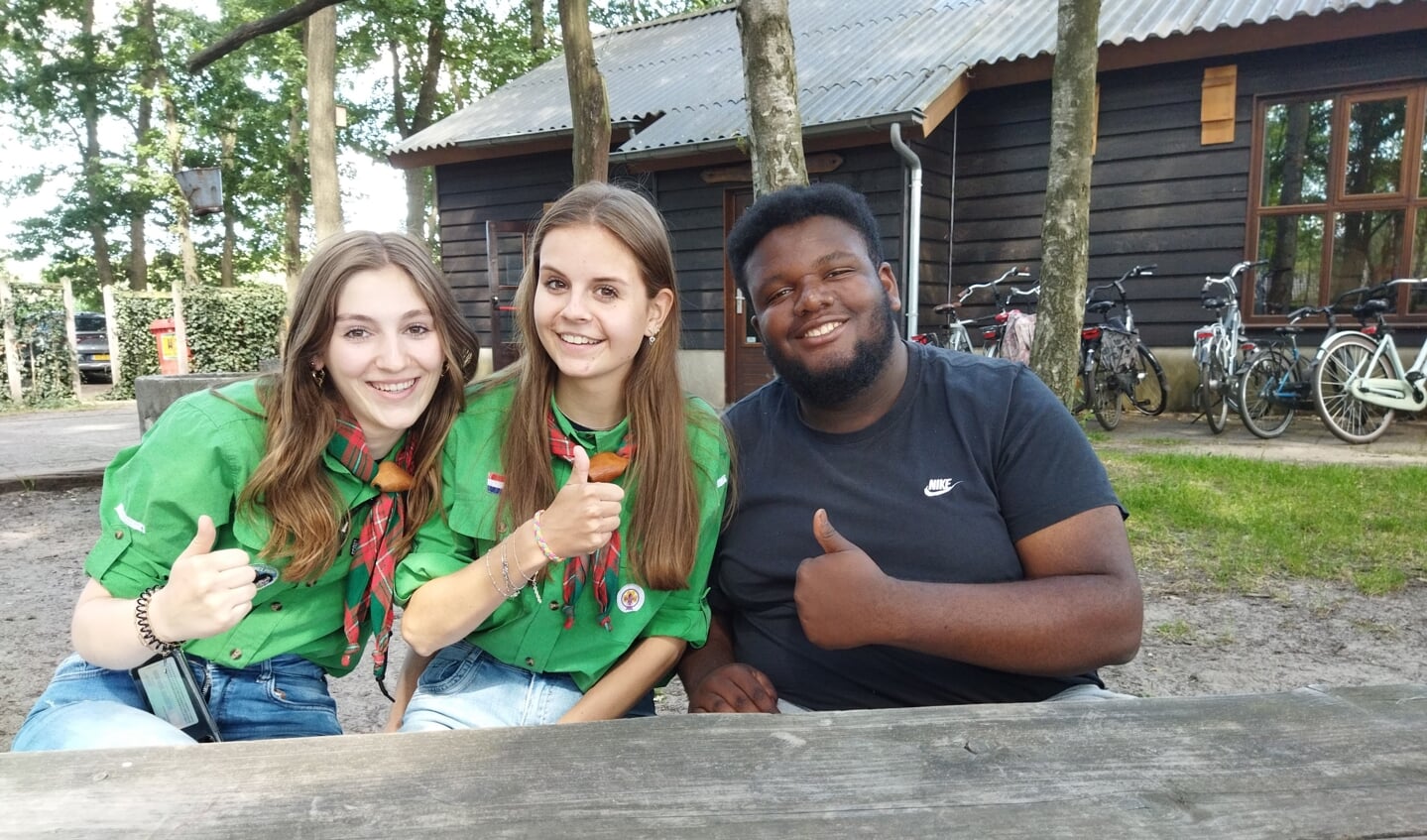 Rani van Lierop, Lieke Munters en Jesse Kooij zijn actief bij de scouting.