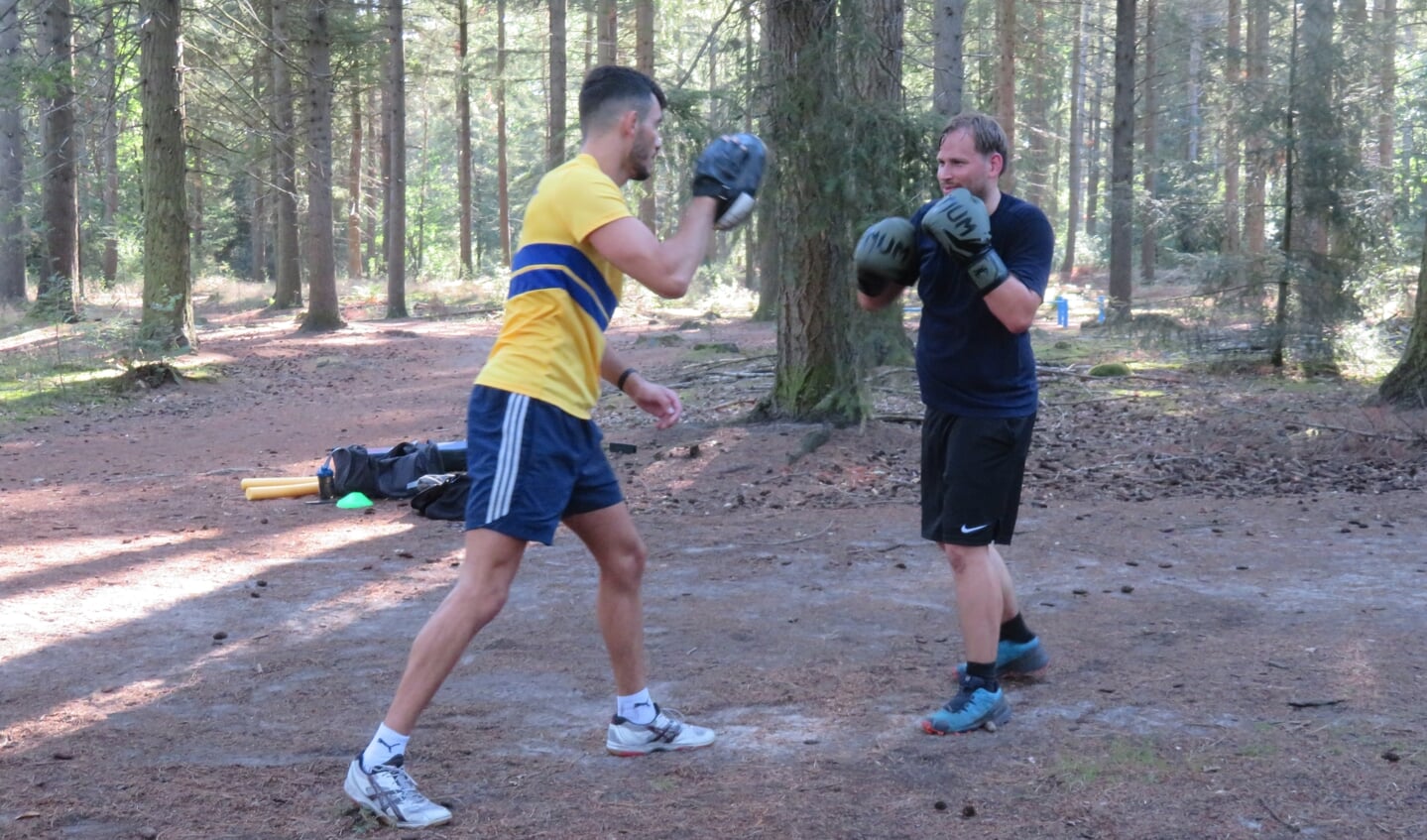 Stijn en Stefan hadden geen ruzie. Ze waren niet aan het vechten, maar aan het trainen.