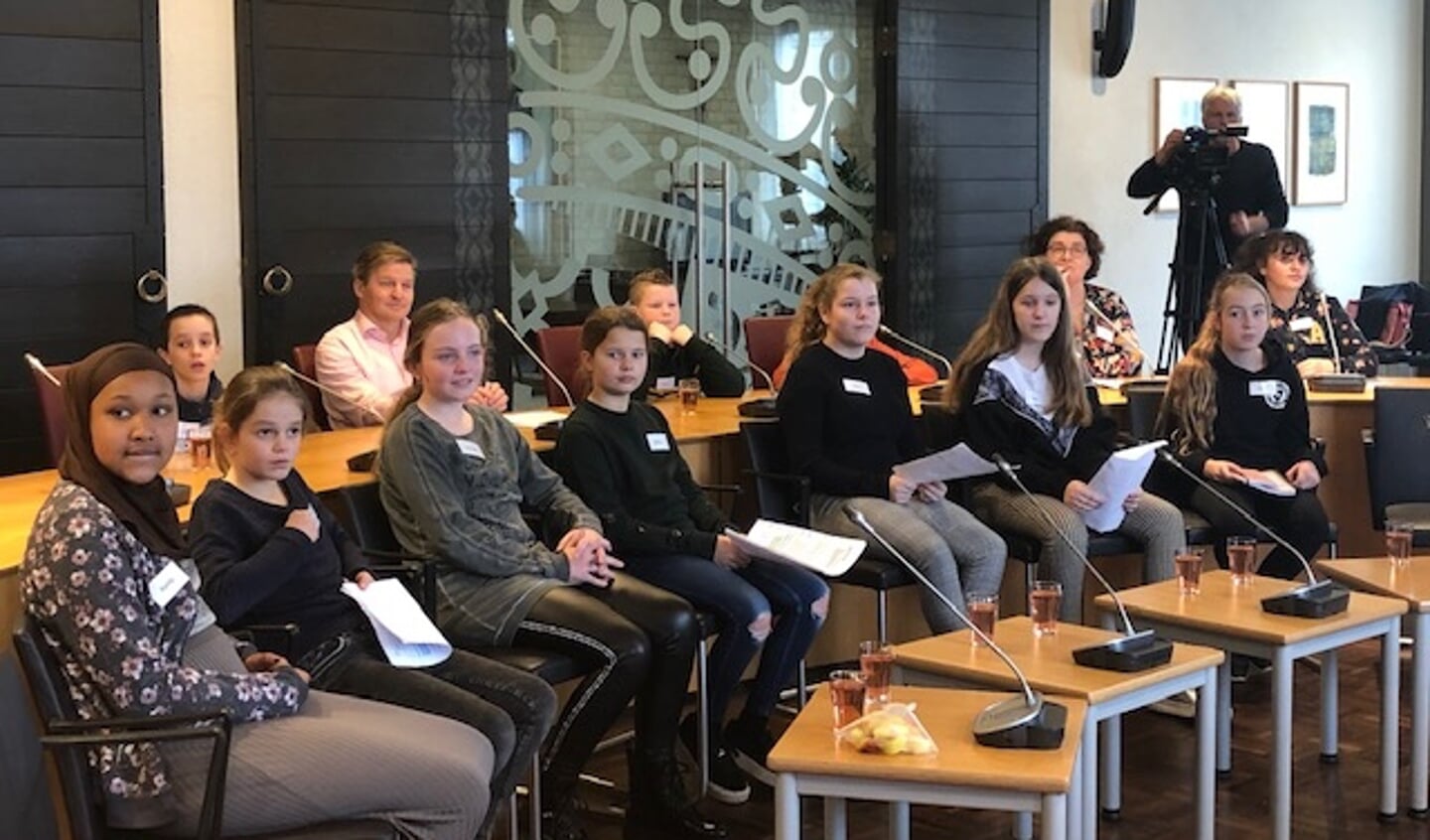 Een archieffoto van een eerdere Kinderraad. Aankomende maandag start een nieuw onderzoek van de Kinderraad.